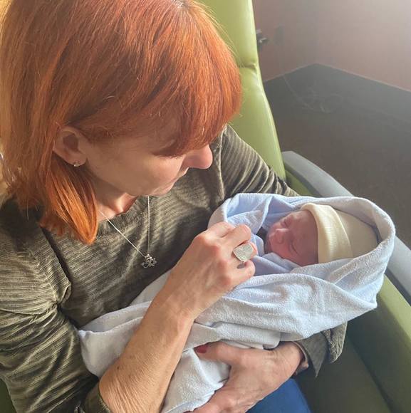 Meet your Posher, Sondra - Picture 1 of 1